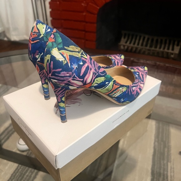Jessica Simpson-Colorful printed heel size 9 - Picture 4 of 5